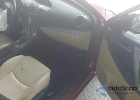 2010 Mazda Mazda3 S Sport z USA, uszkodzony, nr VIN JM1BL1S50A1262465